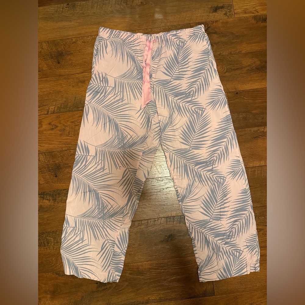 Victoria's Secret Cotton Pajama Bottoms Women's XL  Pink & grey Palm Trees